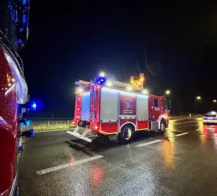 Wypadek na S61 w Kisielnicy – interwencja strażaków