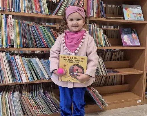 Marcelinka odebrała pierwszą kartę biblioteczną w Drogoszewie