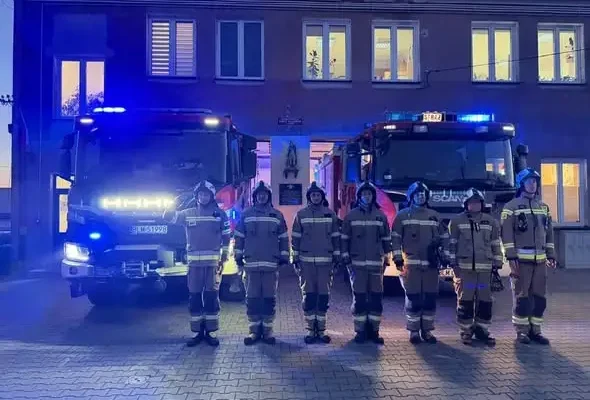 Strażacy oddali hołd poległym kolegom. Syreny zawyły w całym kraju